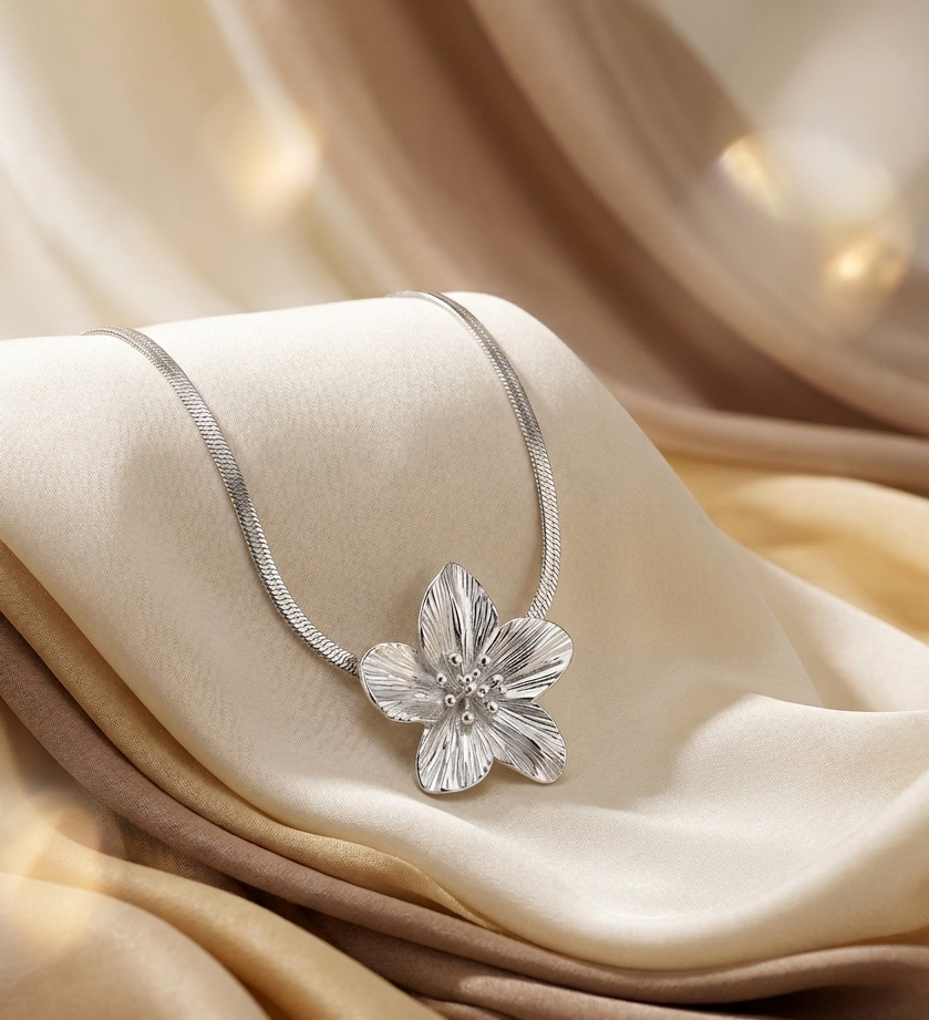 Silver Floralis